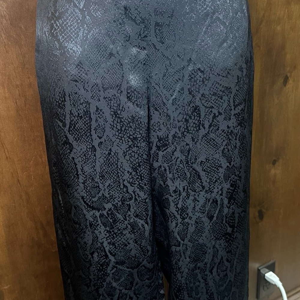 NWT SIZE 2/US M The Kooples Black Patterned Cropped Pants - Picture 2 of 13